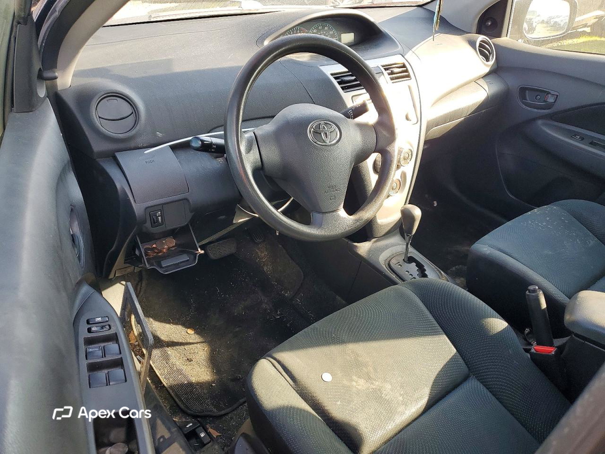 Toyota Yaris 2012