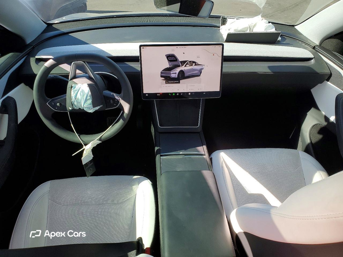 Tesla Model Y 2026