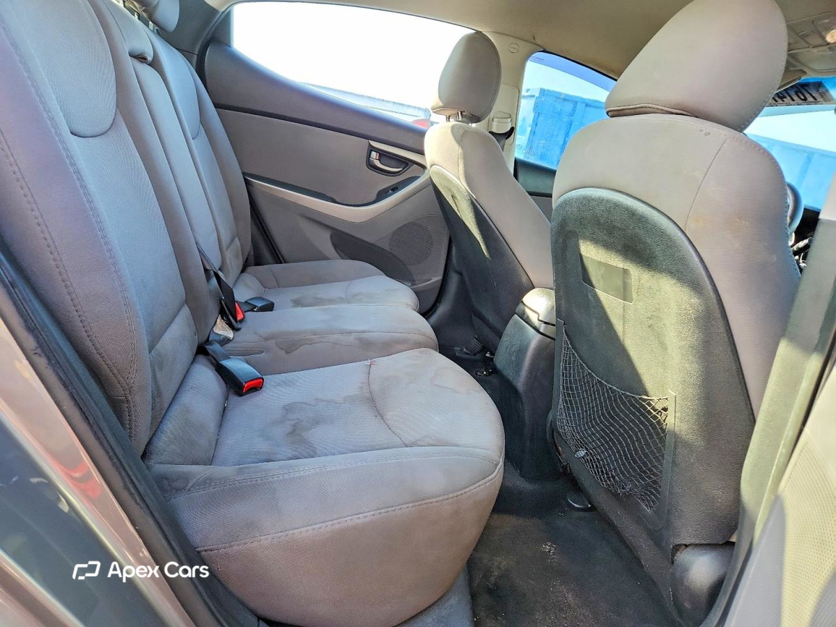 Hyundai Elantra 2014
