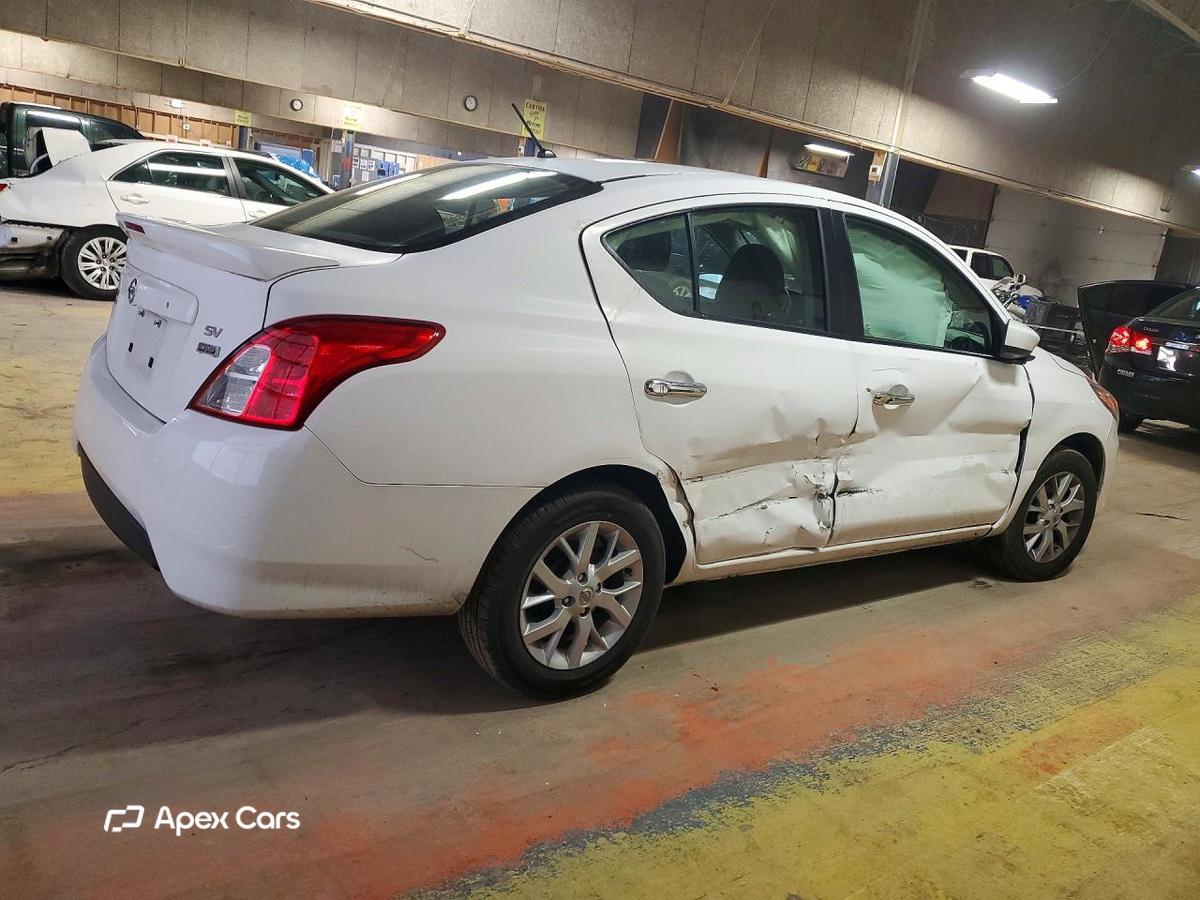 Nissan Versa 2018