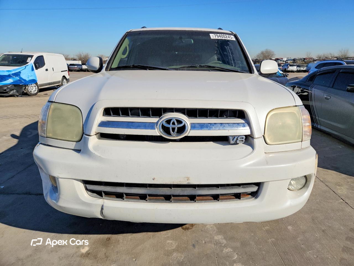Toyota Sequoia 2005