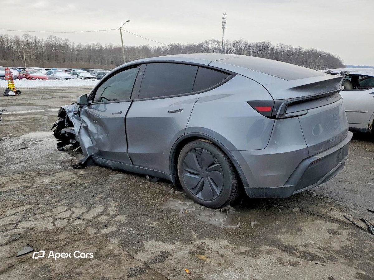 Tesla Model Y 2026
