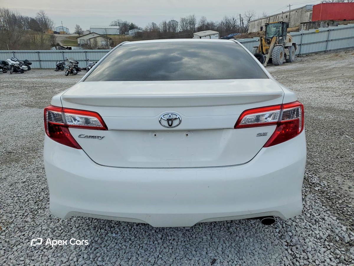 Toyota Camry 2012