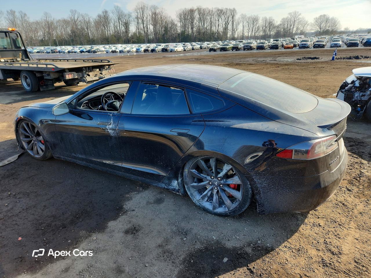 Tesla Model S 2016