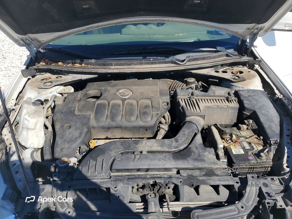 Nissan Altima 2011