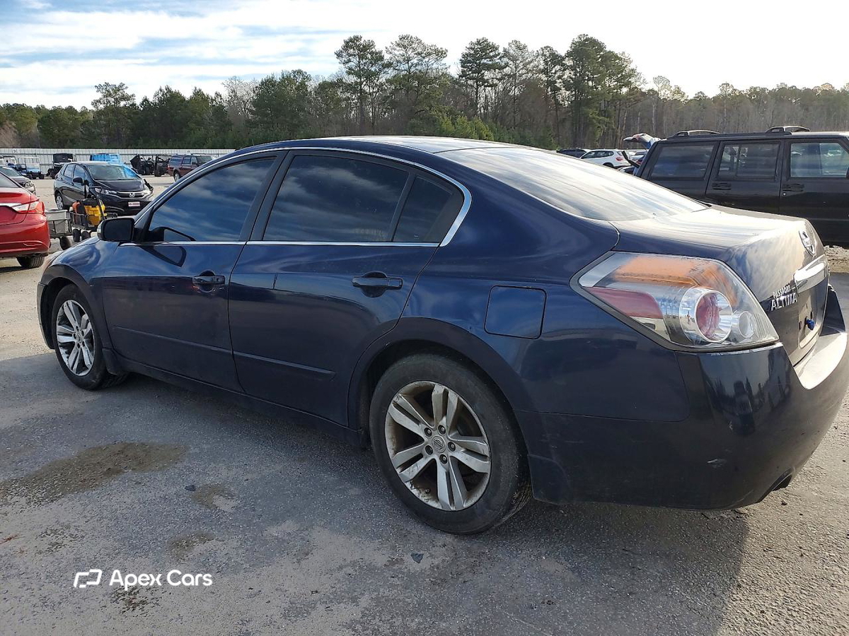 Nissan Altima 2010