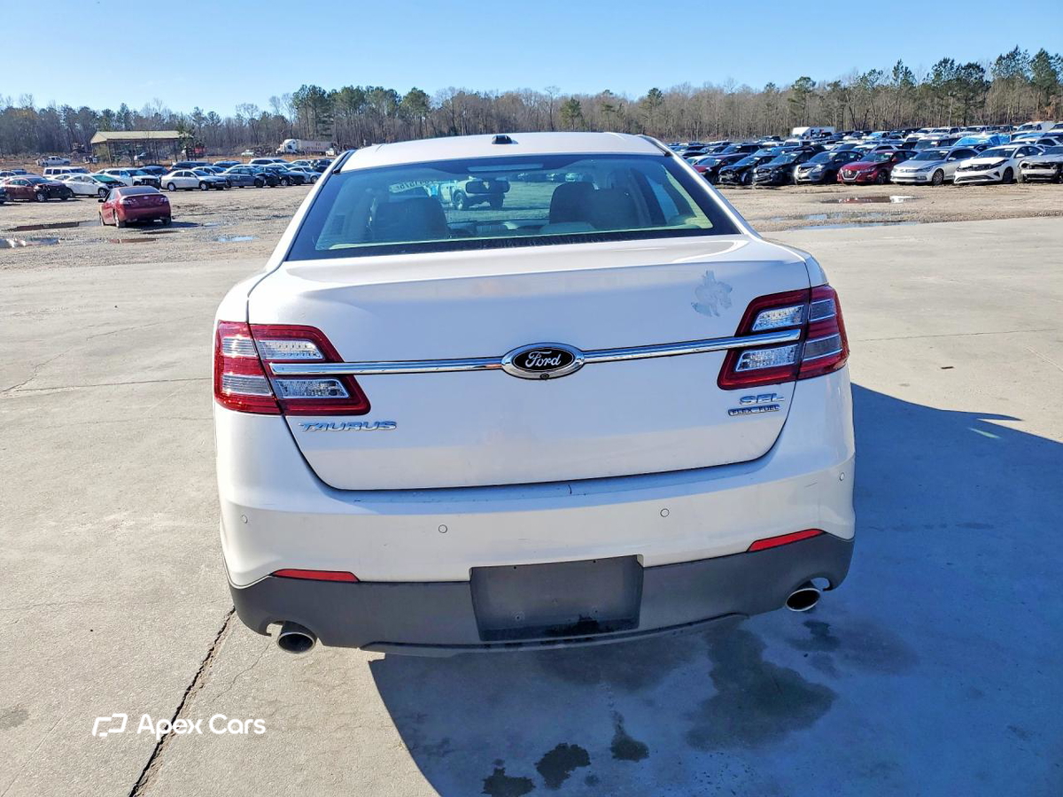 Ford Taurus 2018