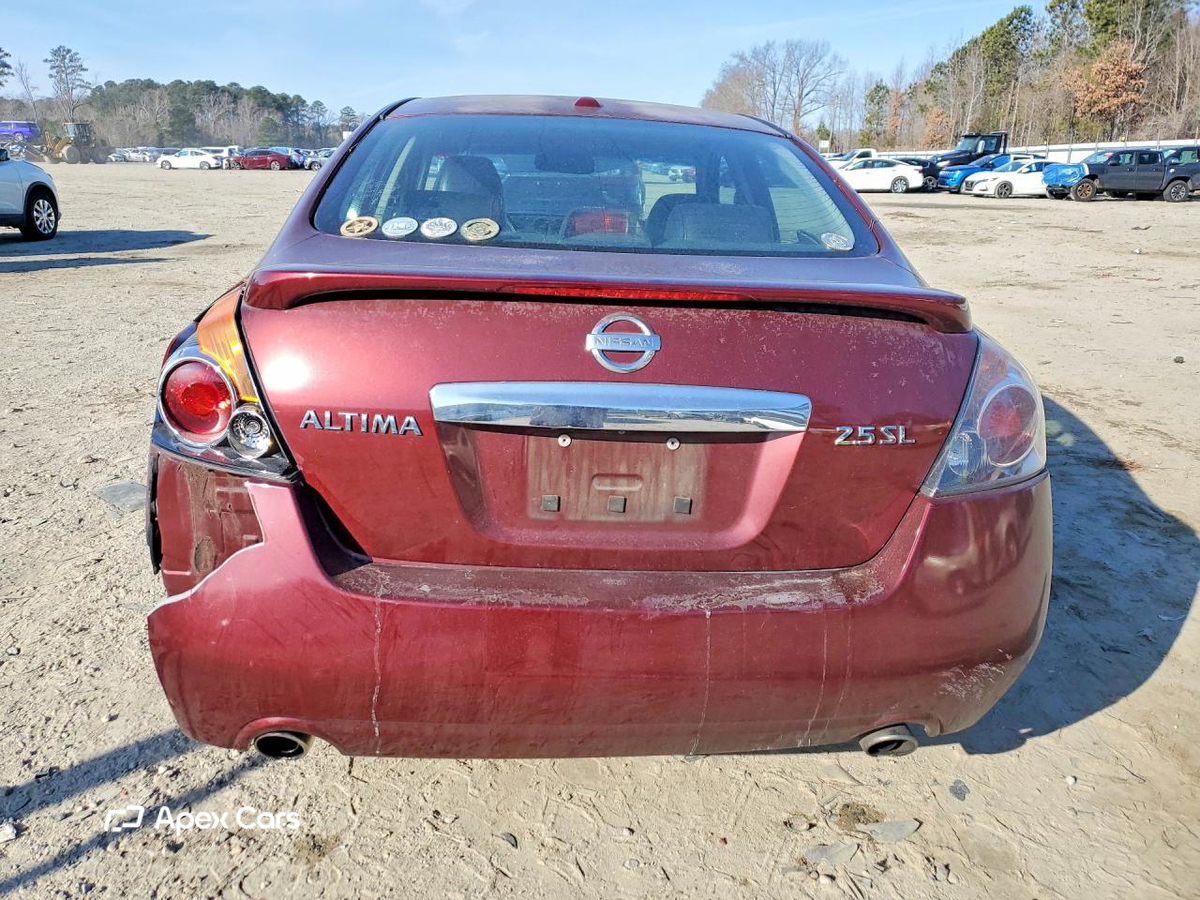 Nissan Altima 2010