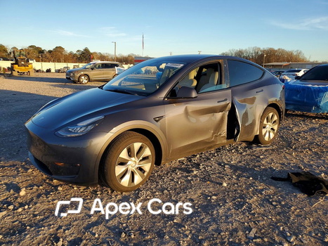 Tesla Model Y 2022 - Image 1 of 13