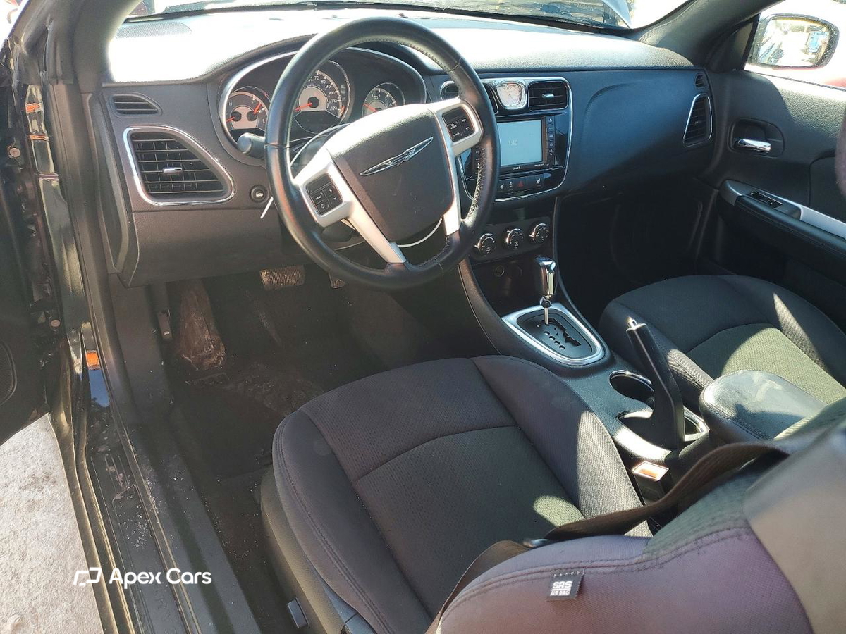 Chrysler 200 2012