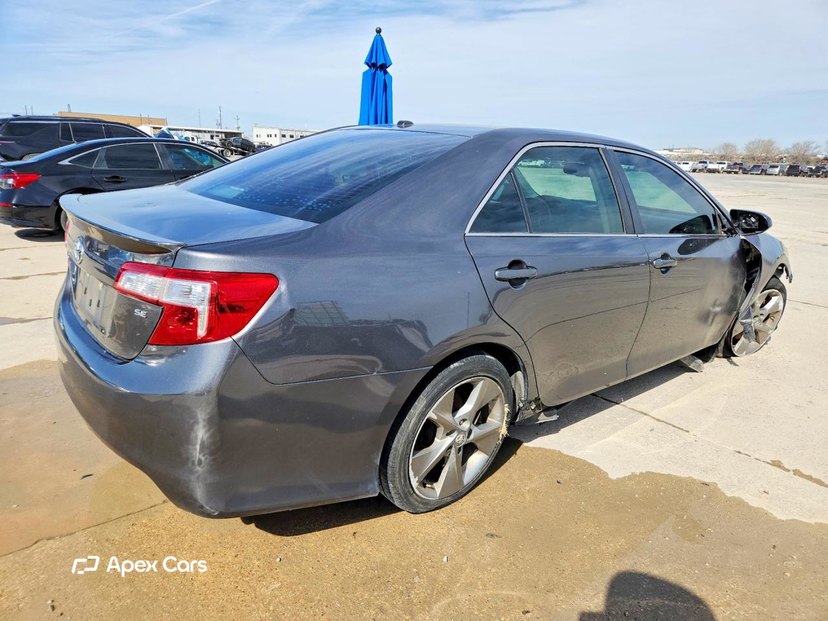 Toyota Camry 2012
