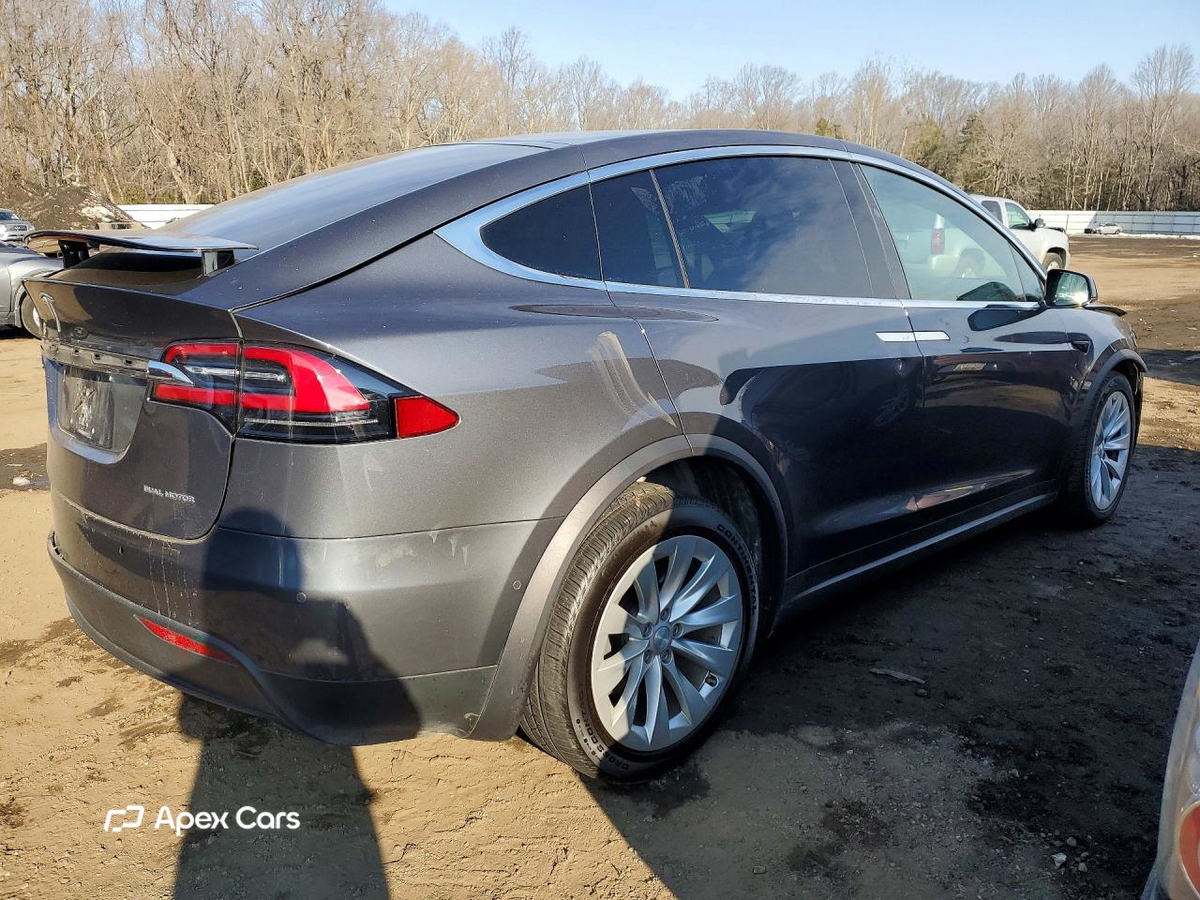 Tesla Model X 2020
