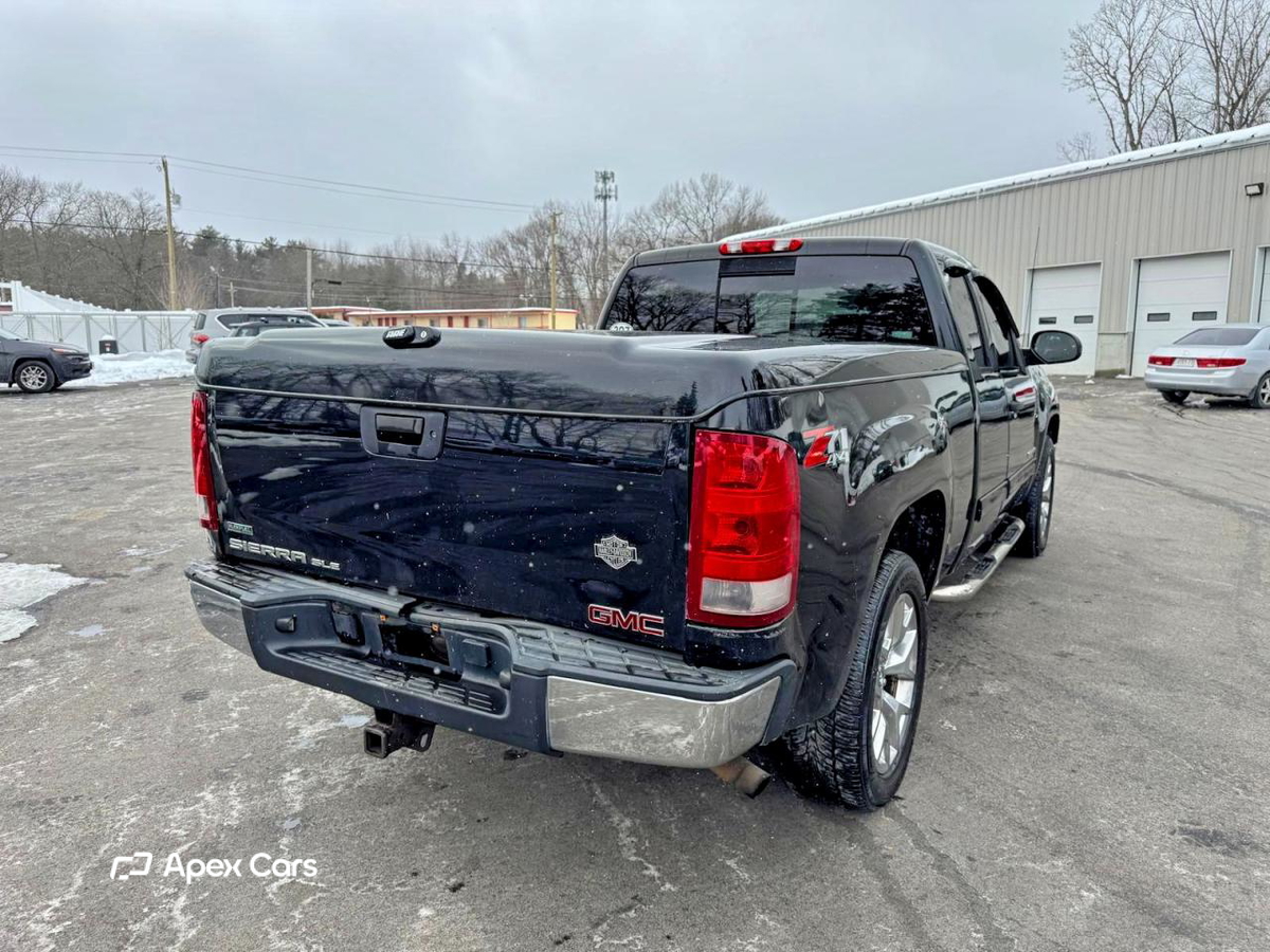 GMC Sierra 2011