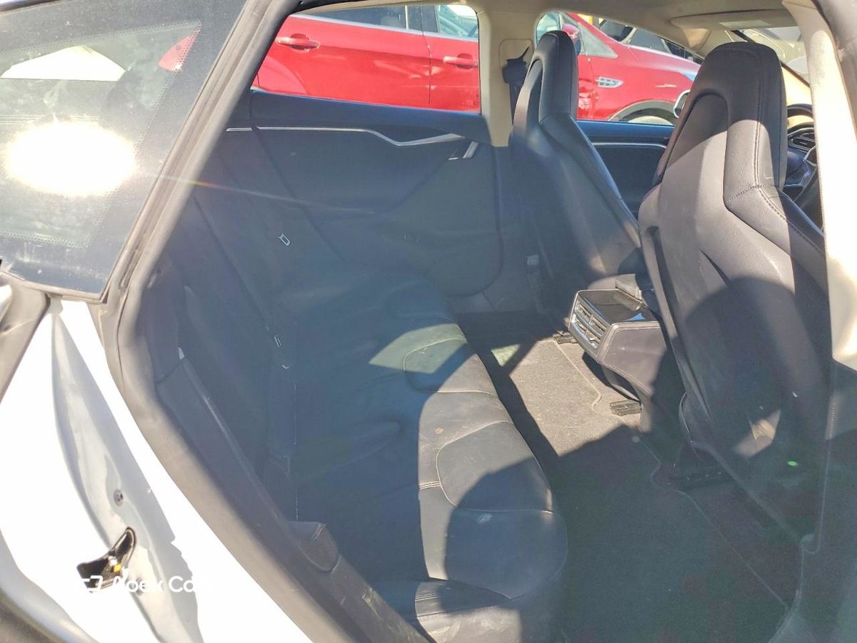 Tesla Model S 2013