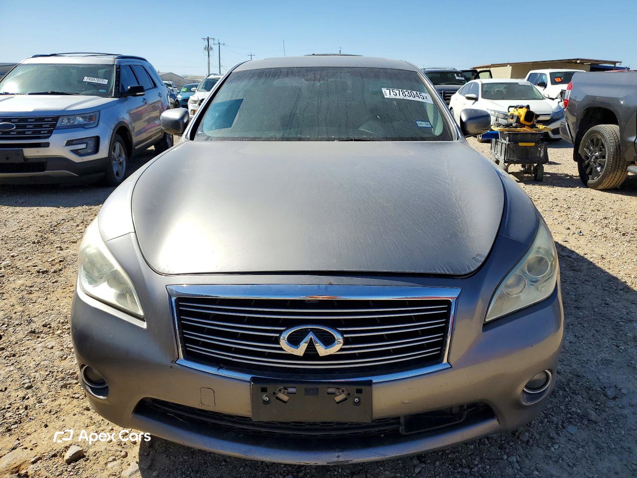Infiniti M 2013