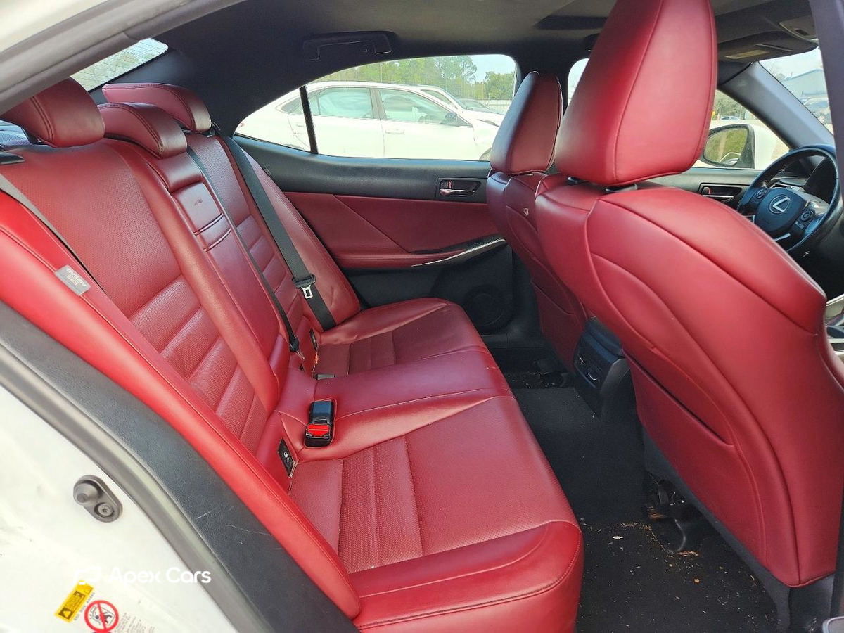 Lexus IS 2016