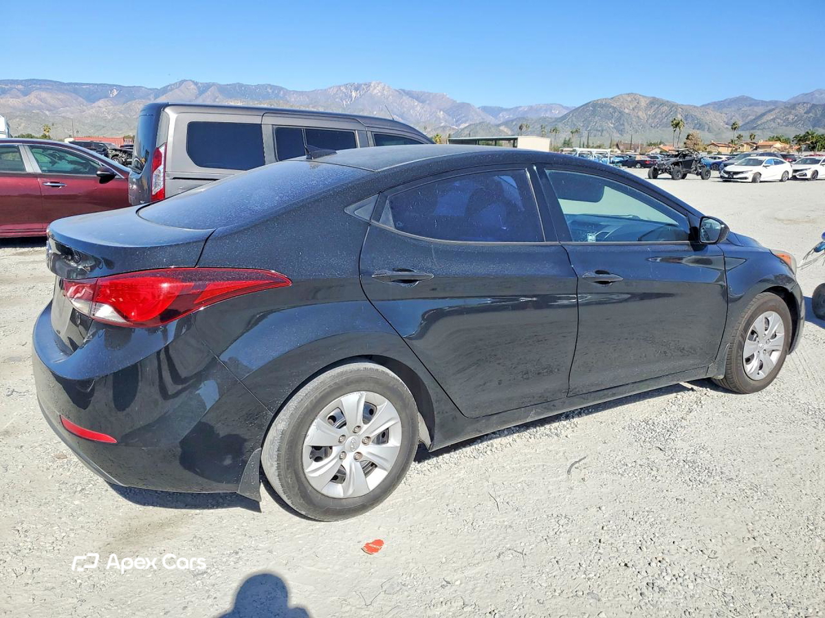 Hyundai Elantra 2016