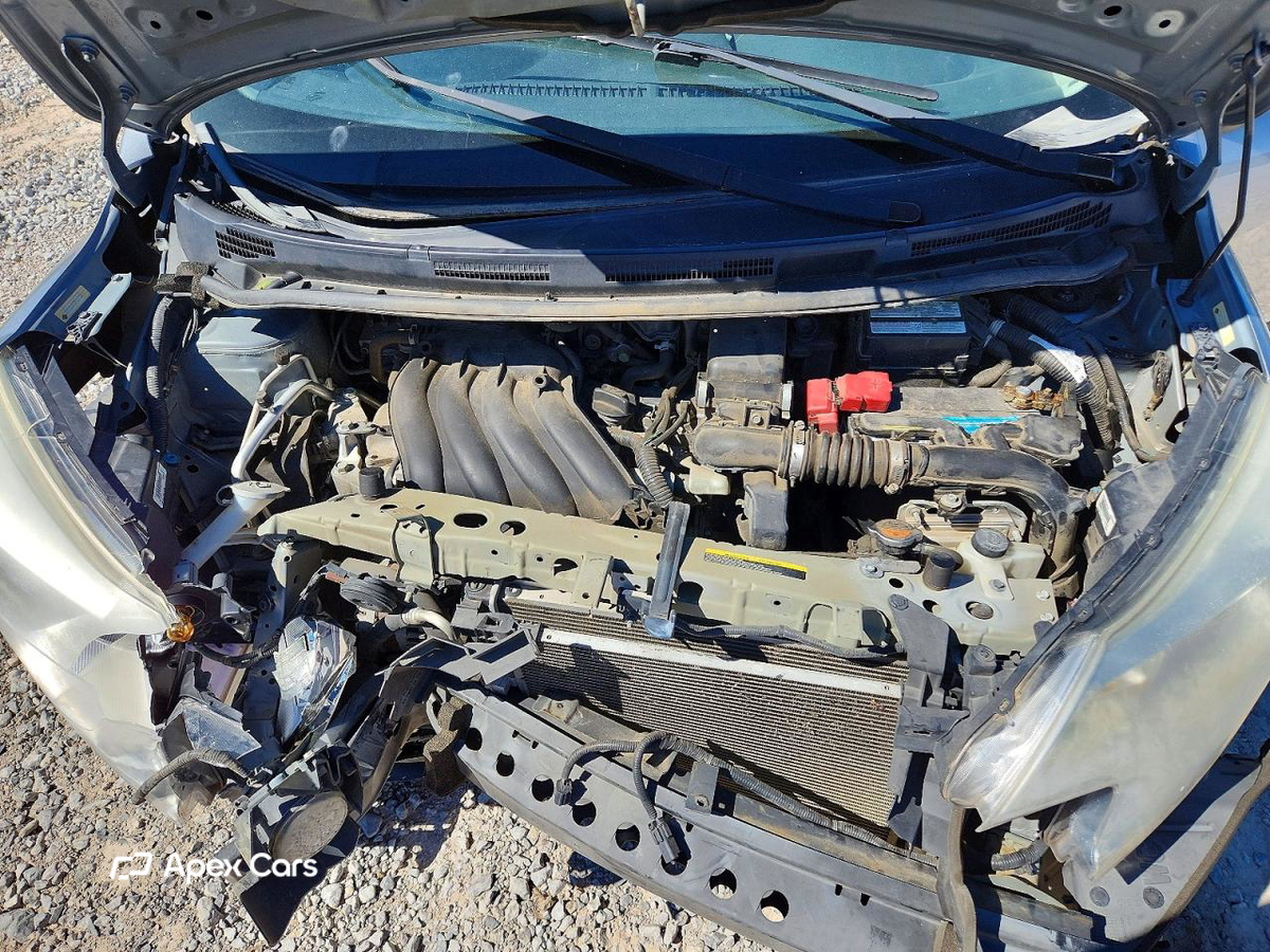 Nissan Versa 2015