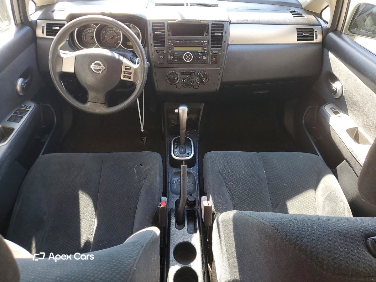 Nissan Versa 2011