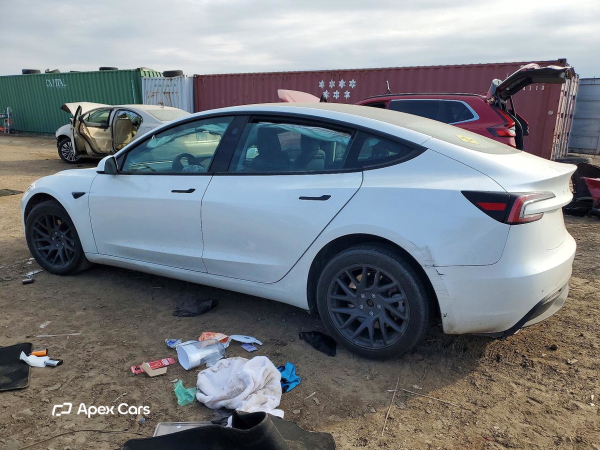 Tesla Model 3 2024