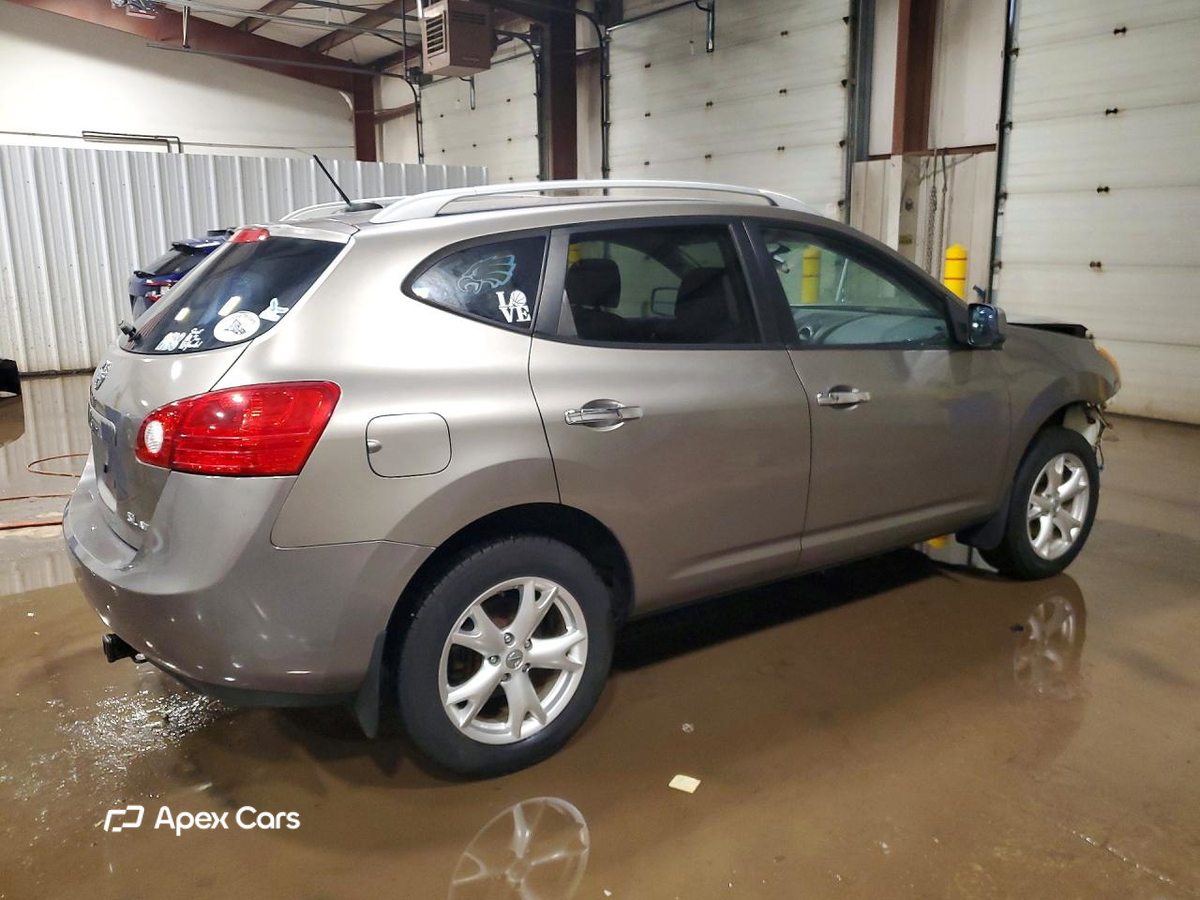 Nissan Rogue 2010