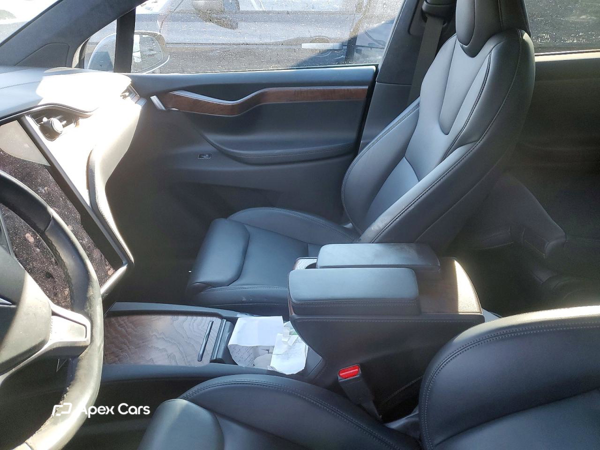 Tesla Model X 2020