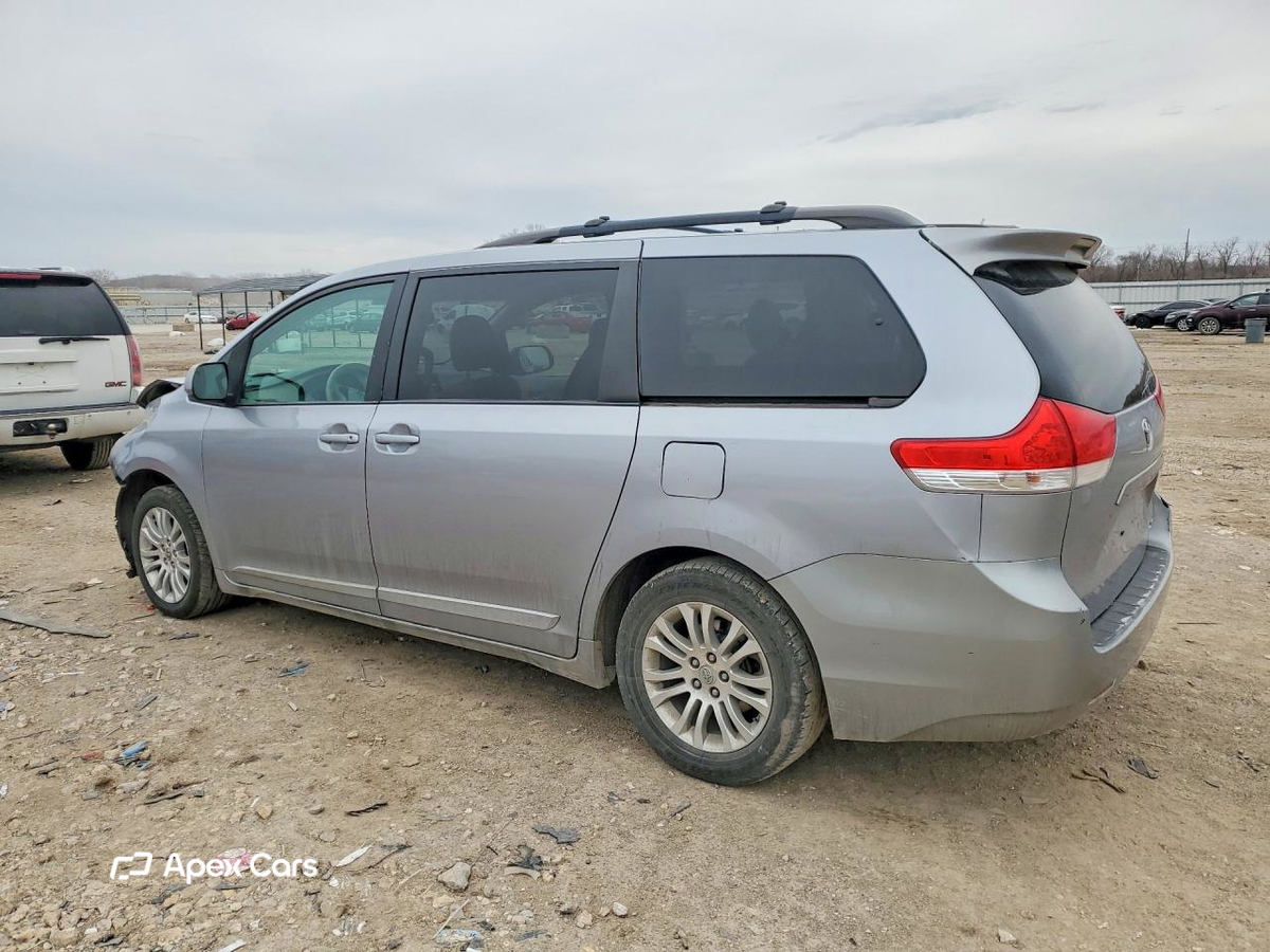 Toyota Sienna 2012