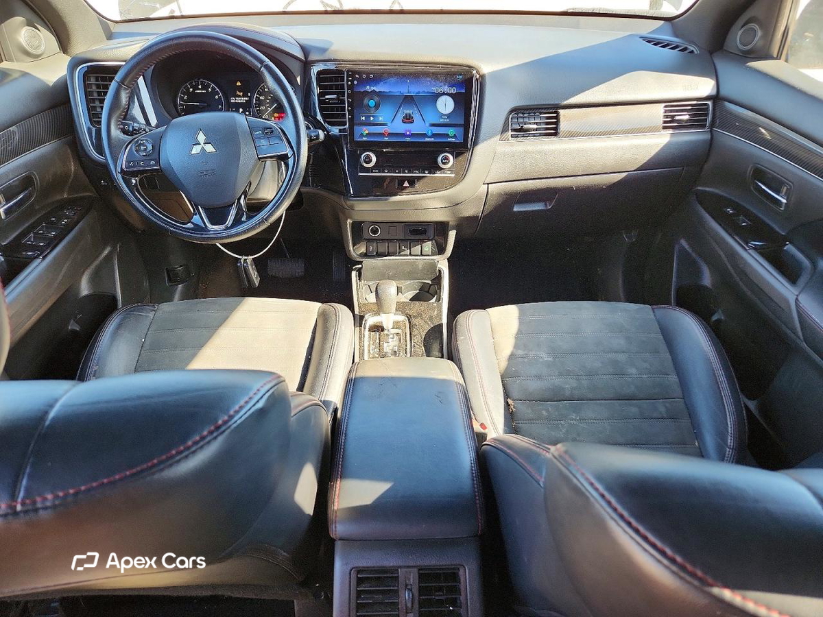 Mitsubishi Outlander 2020