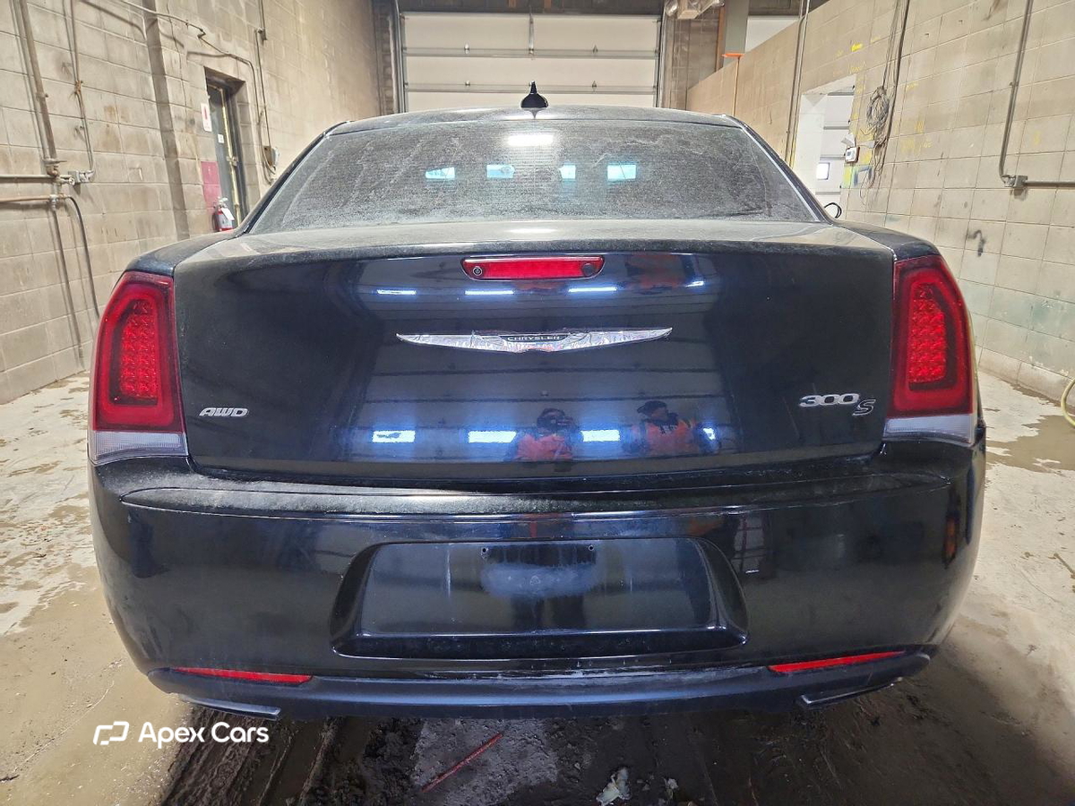 Chrysler 300 2017