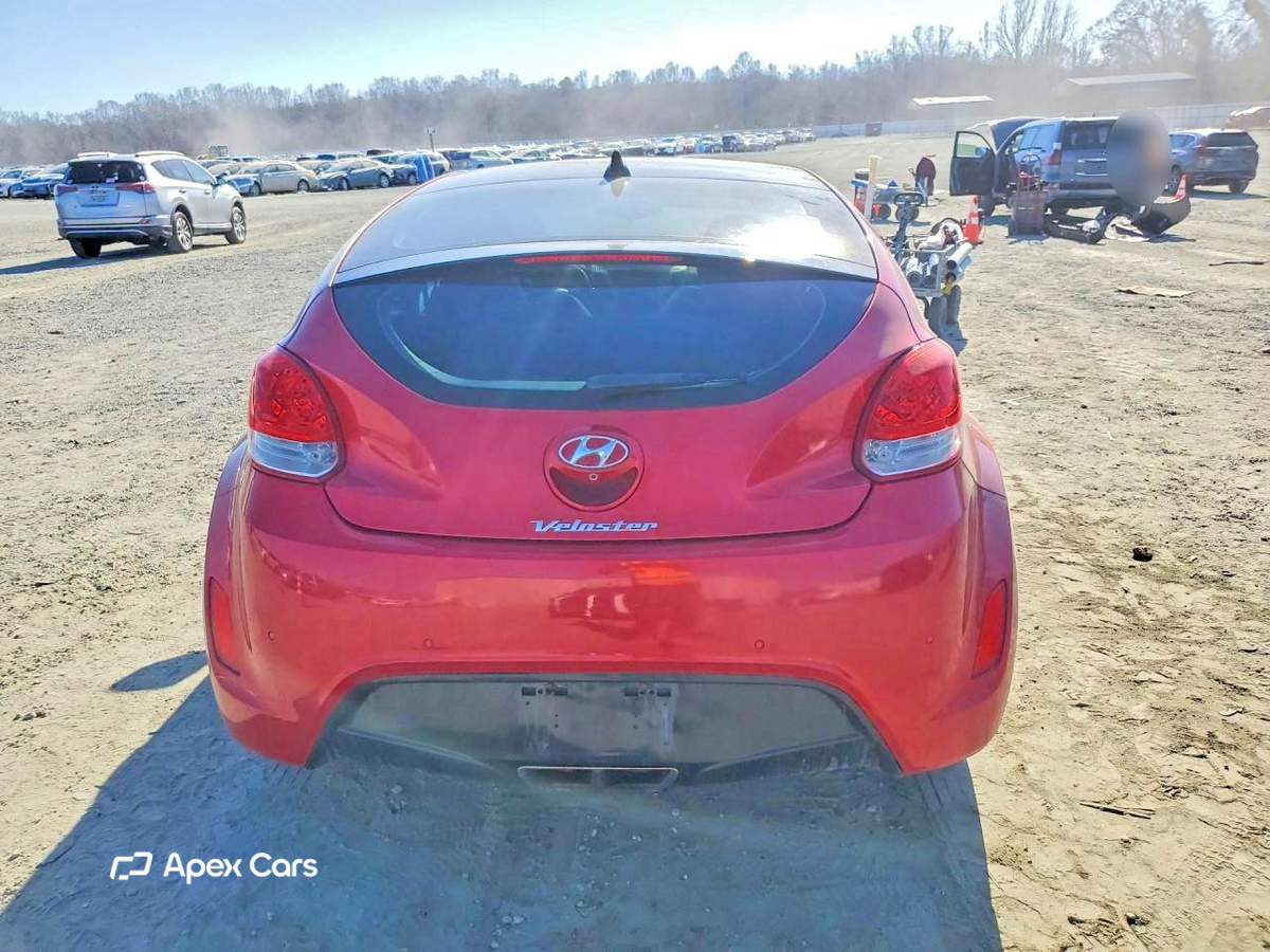 Hyundai Veloster 2013