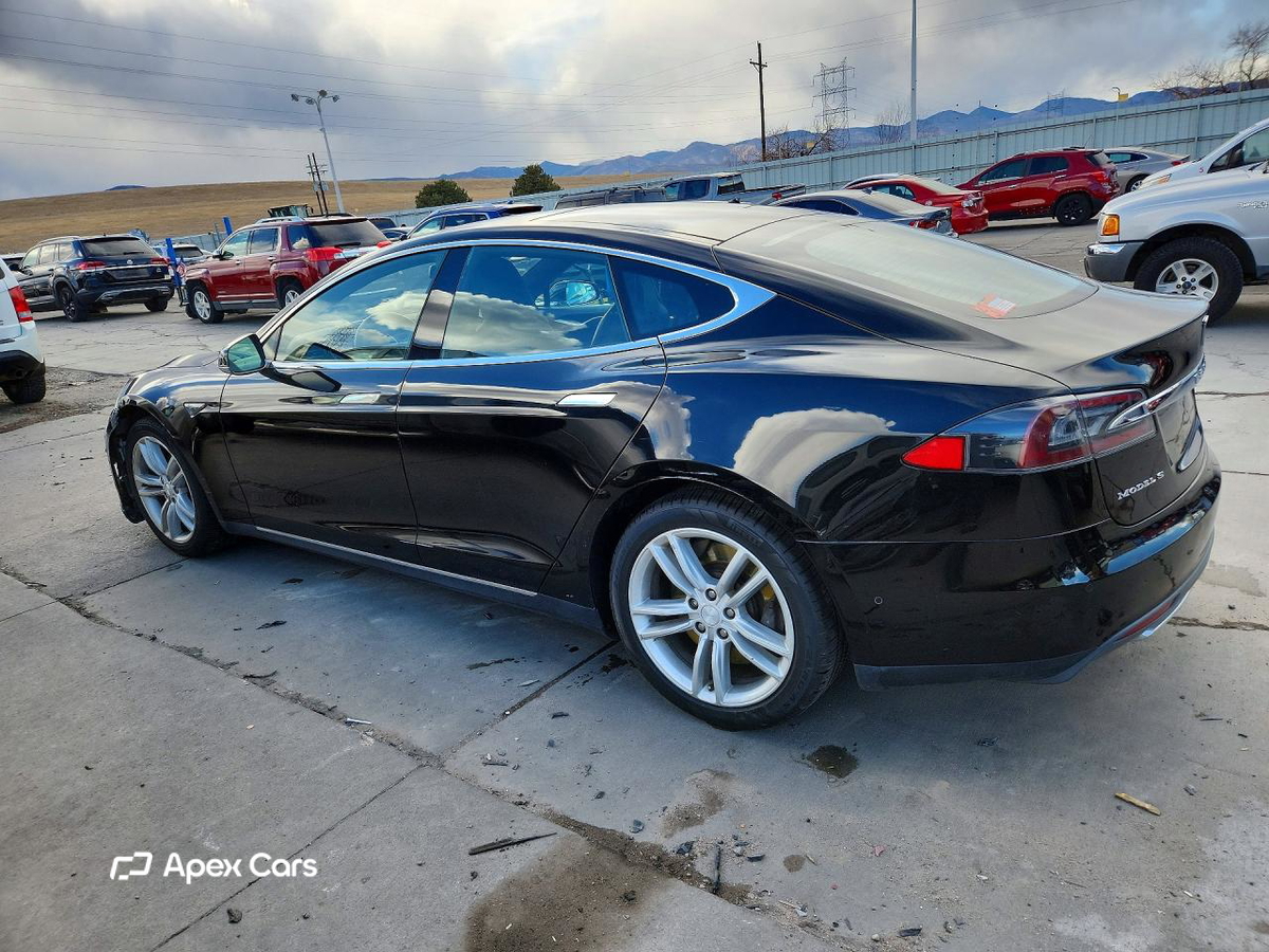Tesla Model S 2014