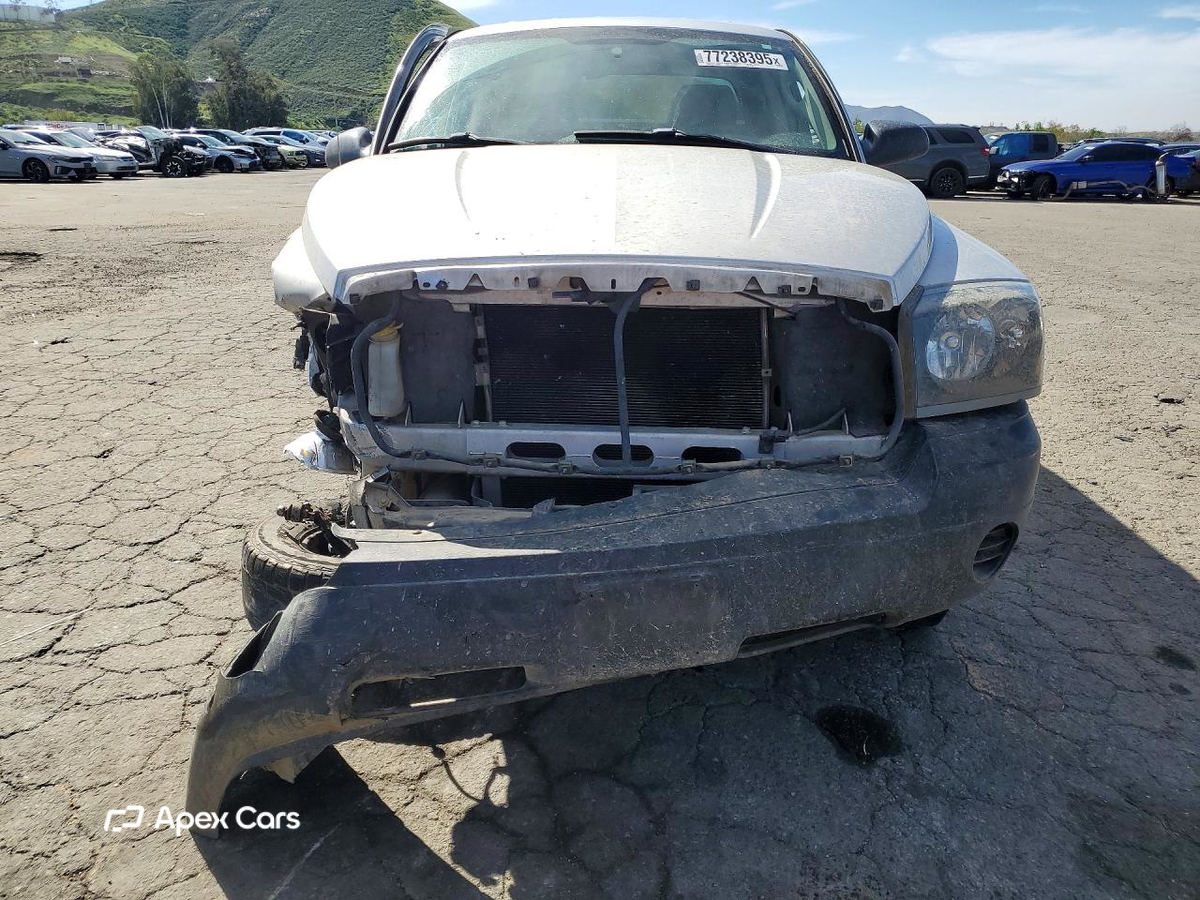 Dodge Dakota 2005