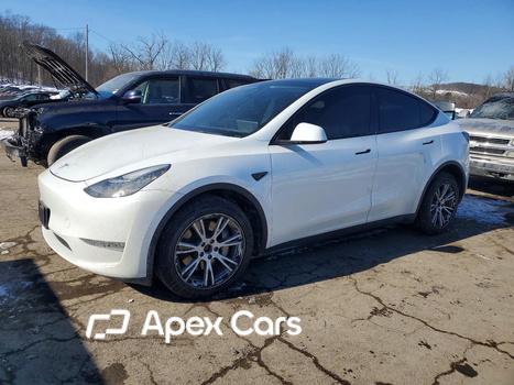 Tesla Model Y 2023 - Image 1 of 12