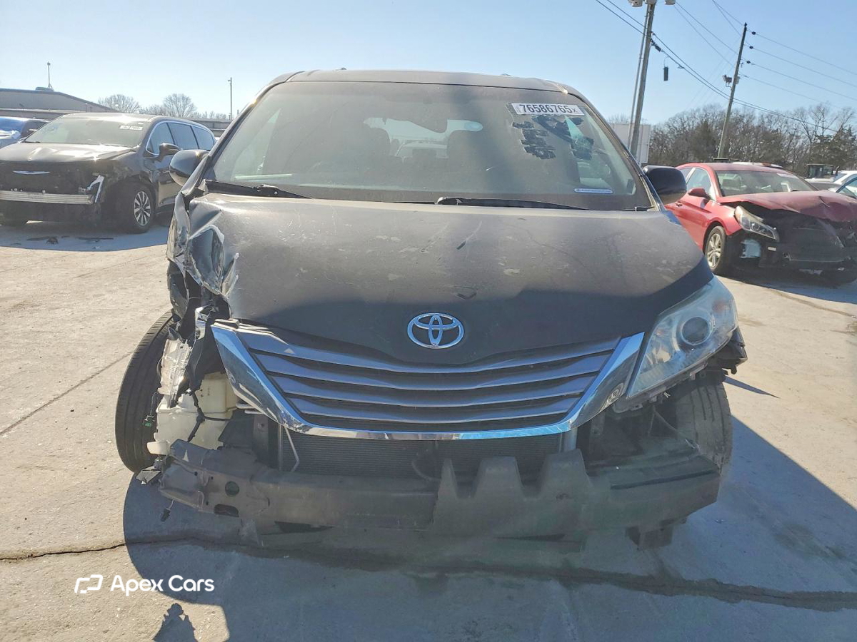 Toyota Sienna 2015