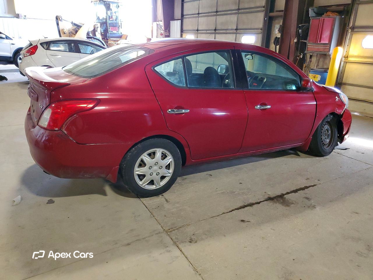 Nissan Versa 2014
