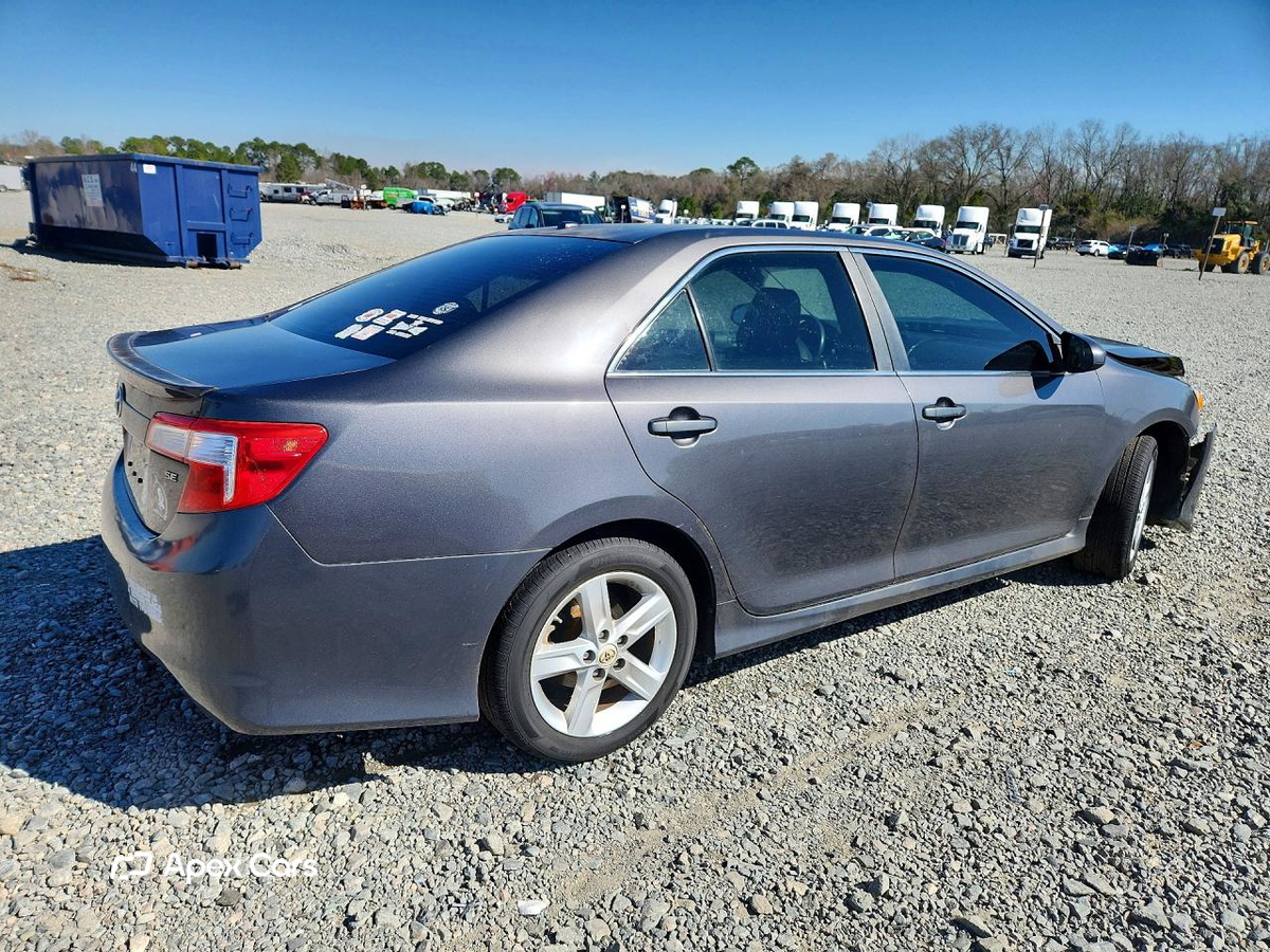 Toyota Camry 2012
