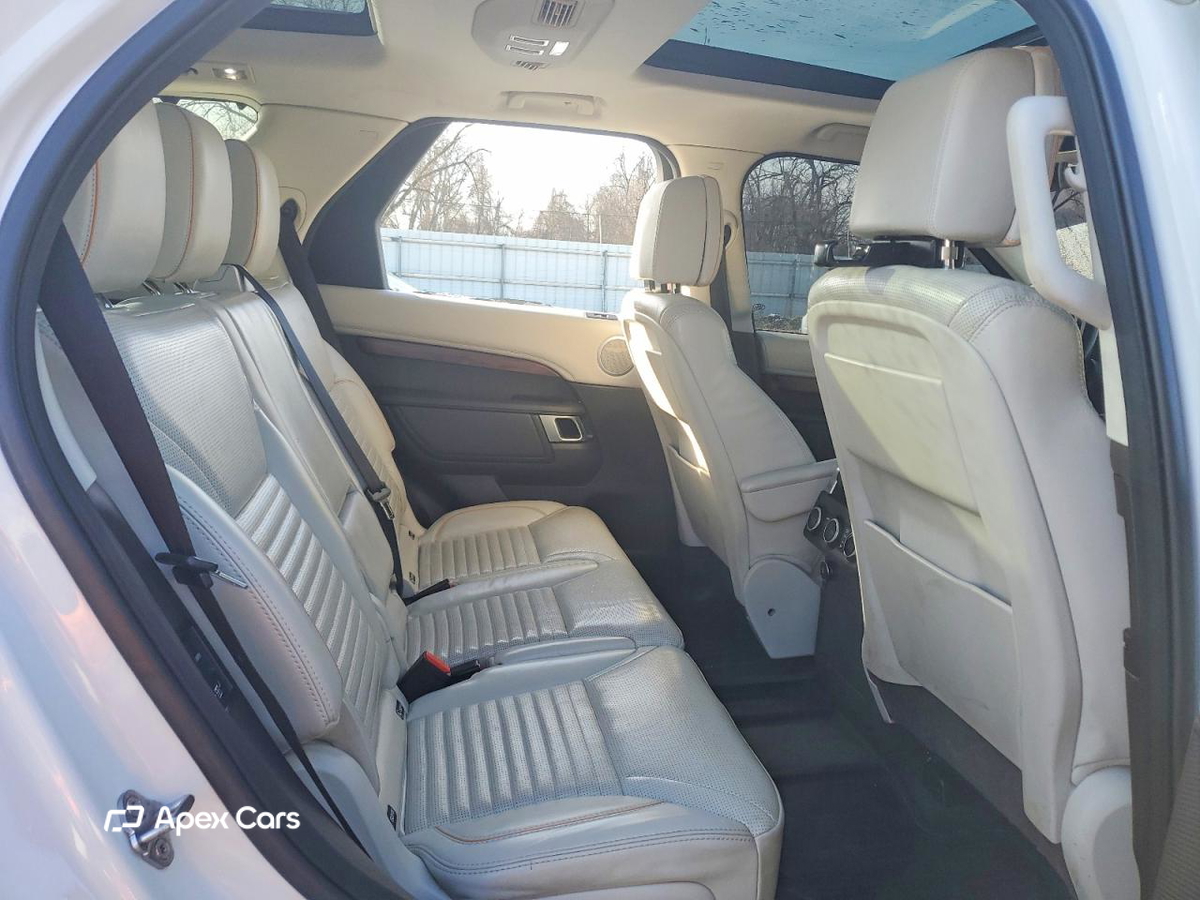 Land Rover Discovery 2018