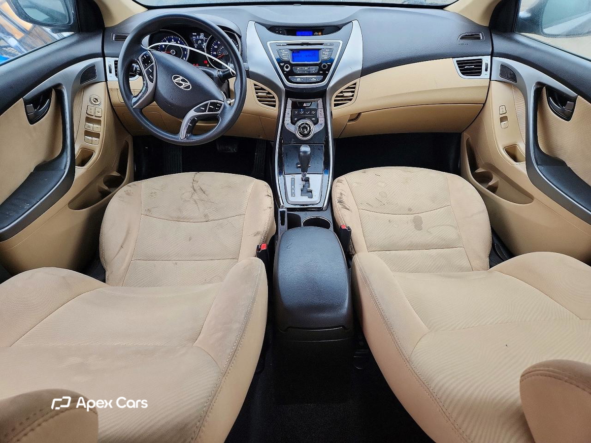 Hyundai Elantra 2013