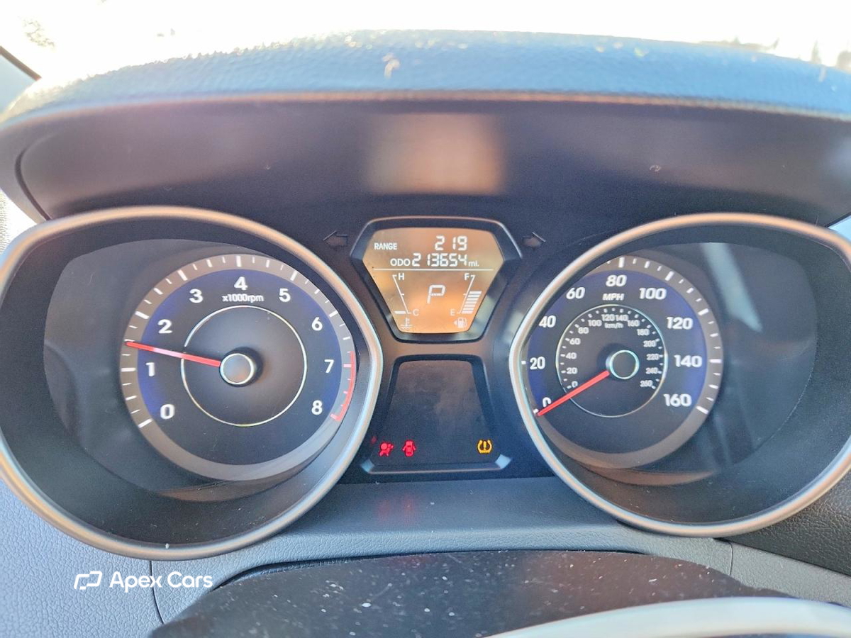 Hyundai Elantra 2013