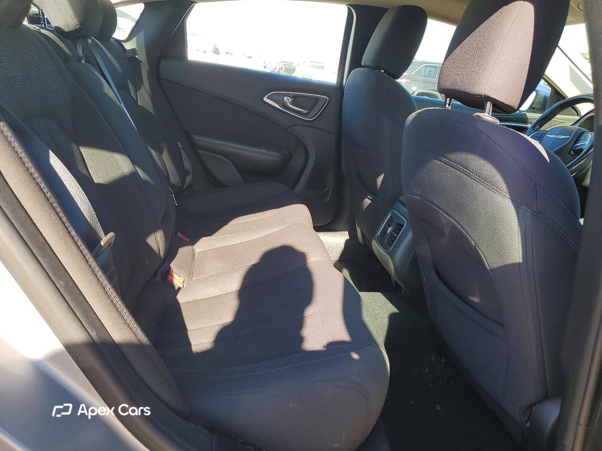 Chrysler 200 2015