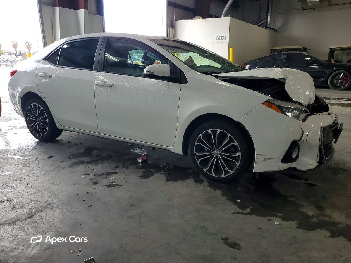 Toyota Corolla 2015