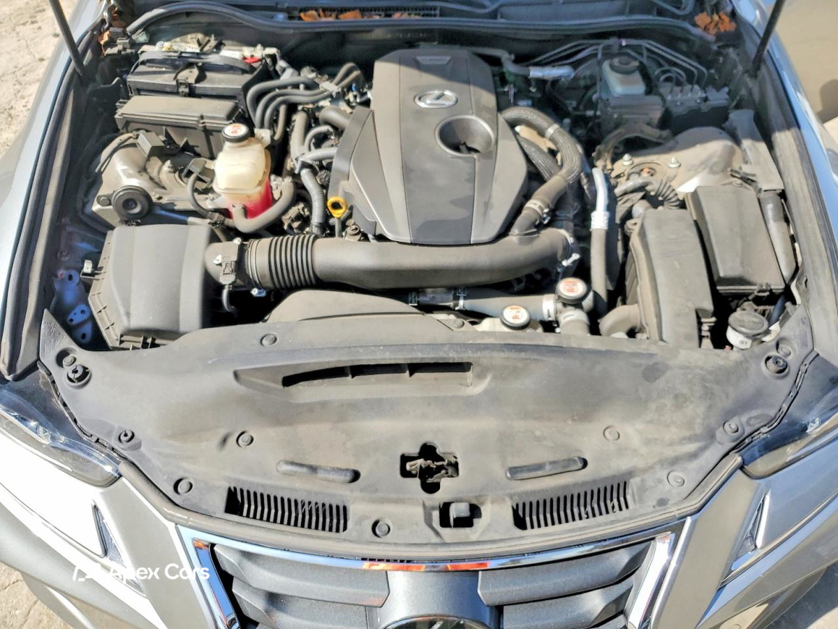 Lexus IS 2019