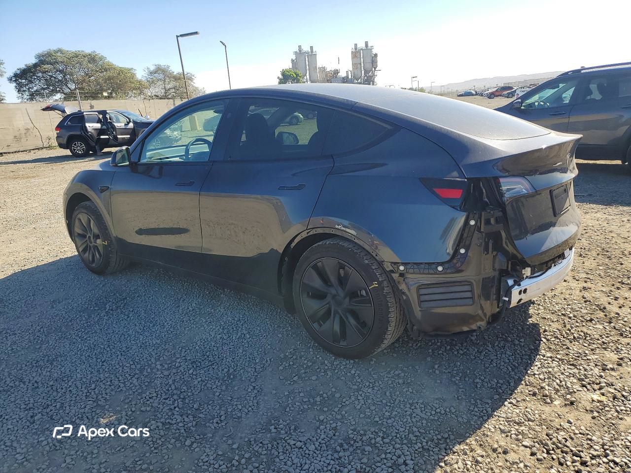 Tesla Model Y 2025