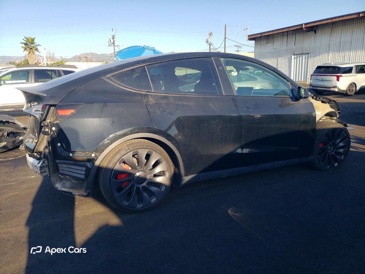 Tesla Model Y 2024