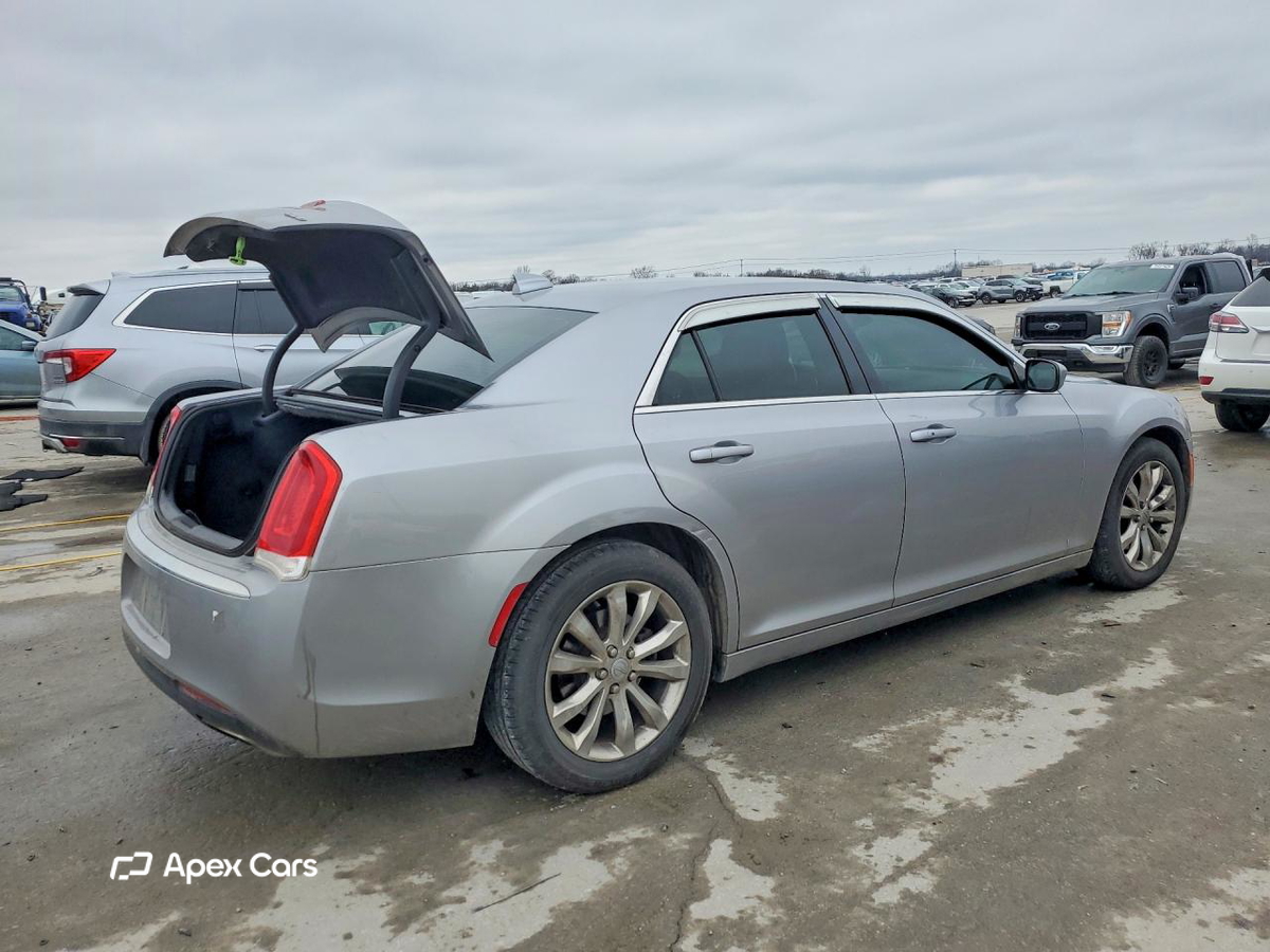 Chrysler 300 2016