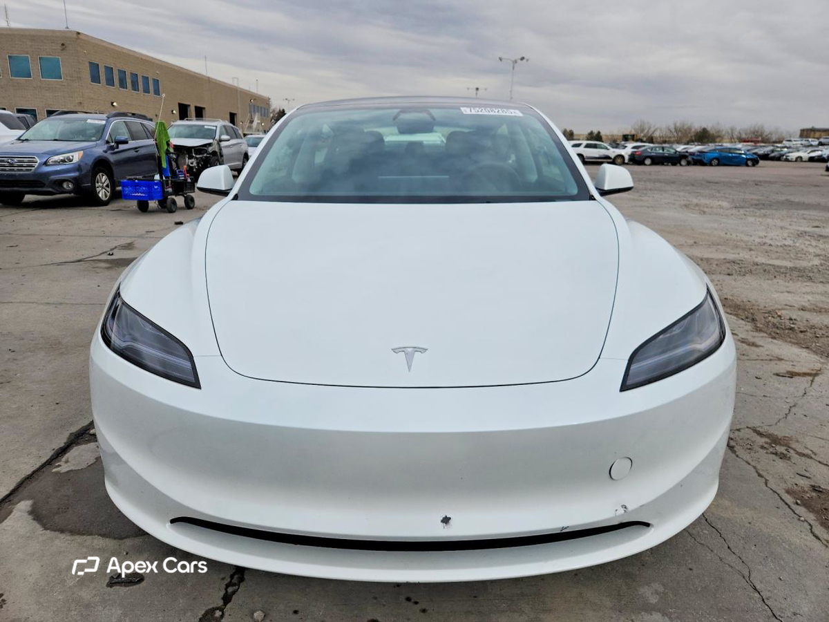 Tesla Model 3 2025
