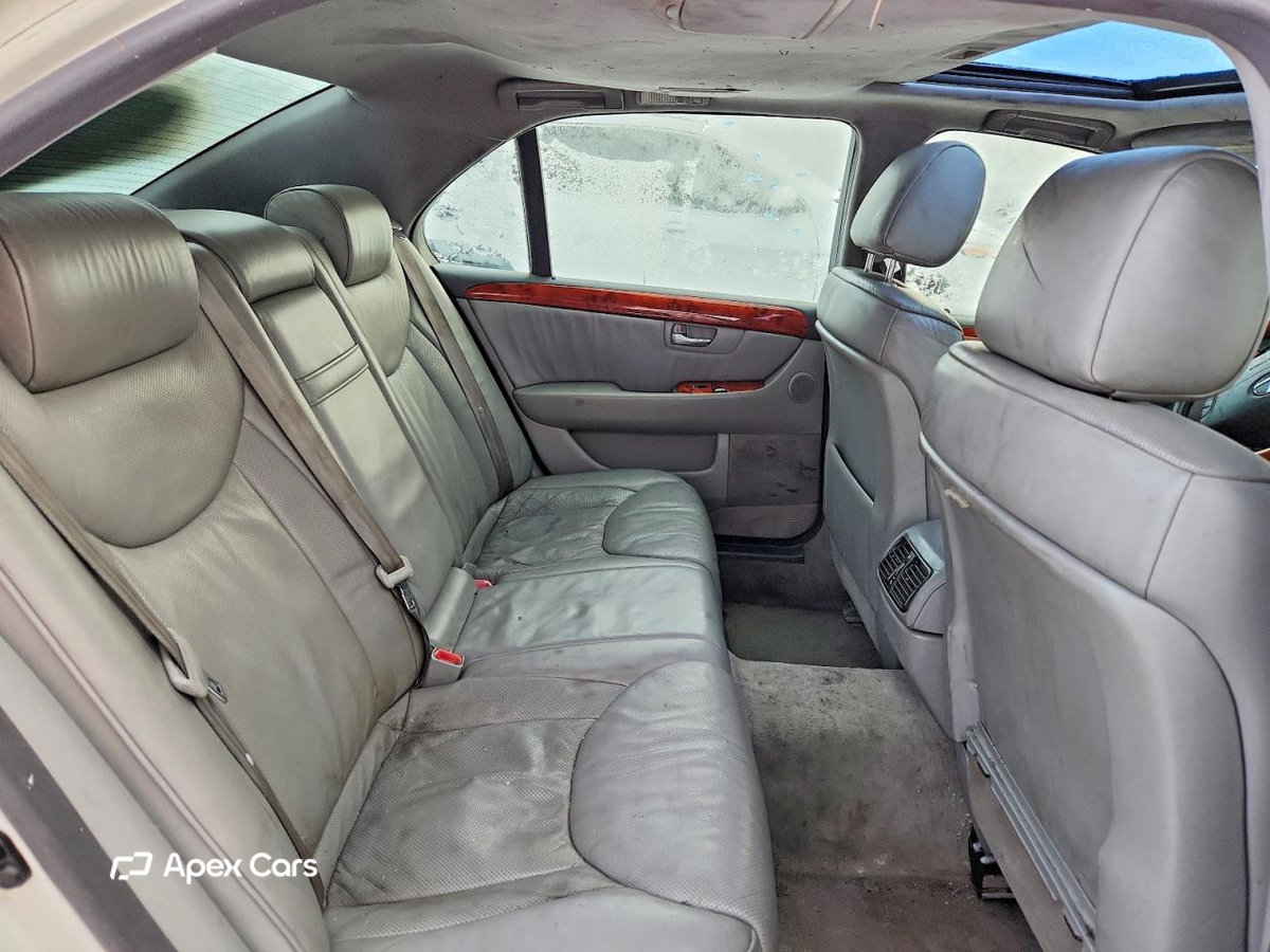 Lexus LS 2004