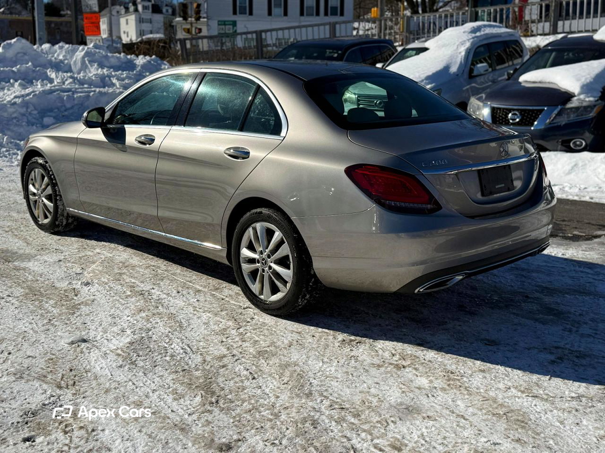 Mercedes-Benz  2020