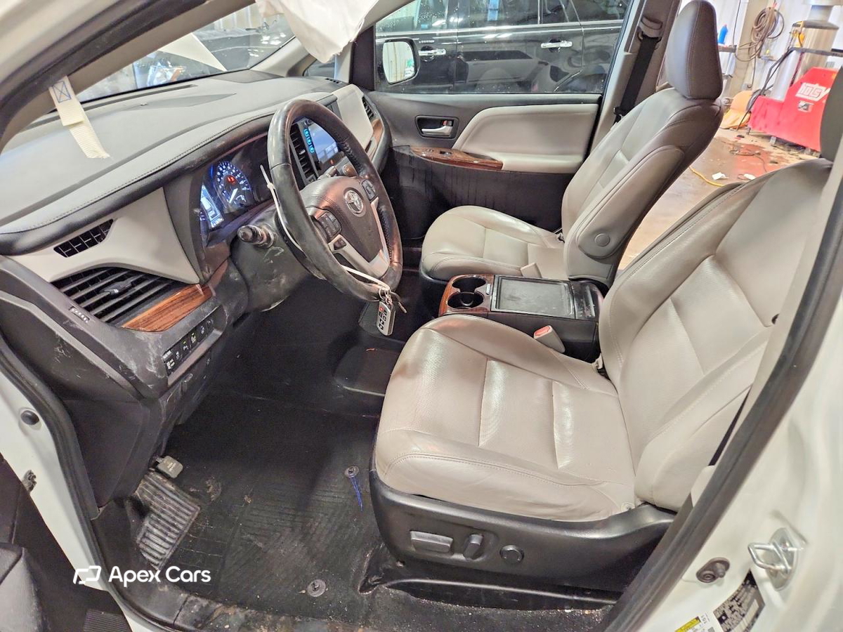 Toyota Sienna 2017
