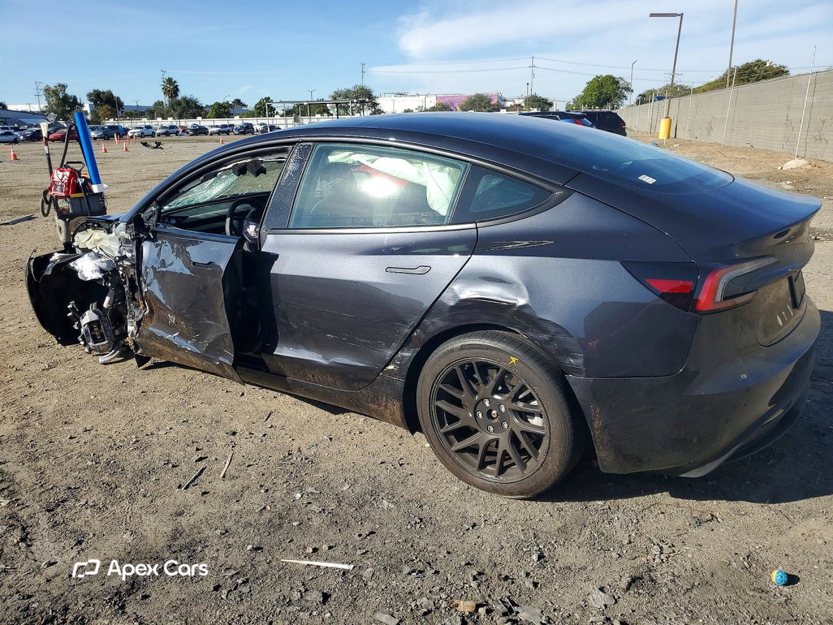 Tesla Model 3 2025